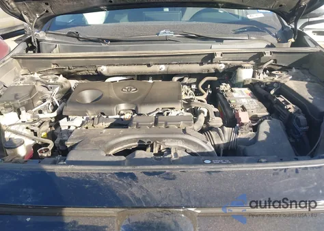 2021 Toyota Rav4 Xle z USA, uszkodzony, nr VIN 2T3W1RFV8MW109600